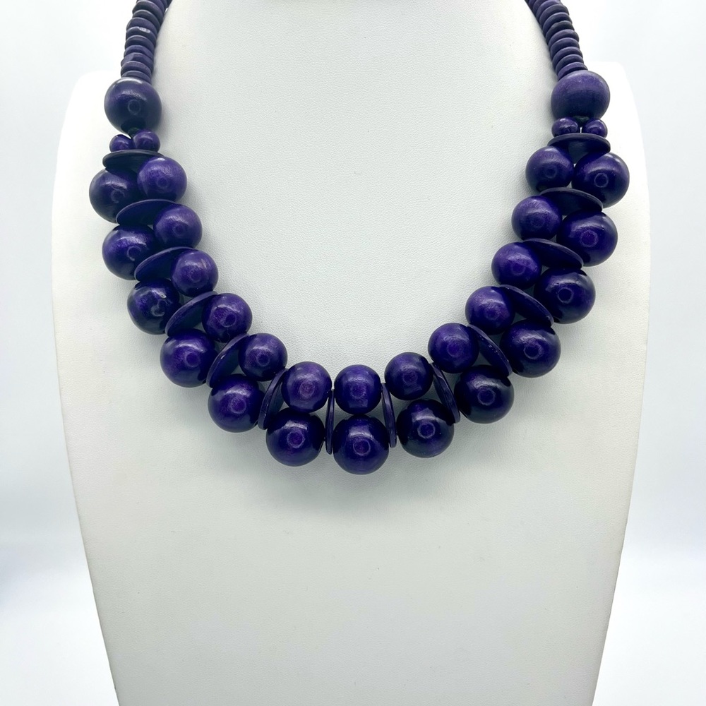 Beautiful purple beaded wood necklace 22” Long Oct Bol 2